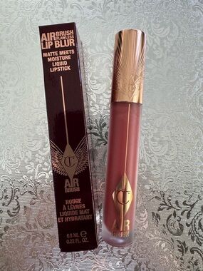 Charlotte Tilbury Airbrush Lip Blur Liquid Lipstick
